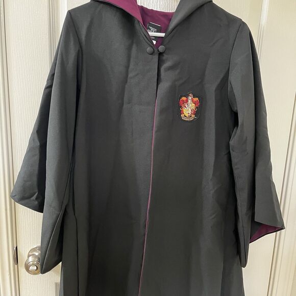 The Wizarding World of Harry Potter Universal Studios Gryffindor Robe Adult XXS - Picture 3 of 16